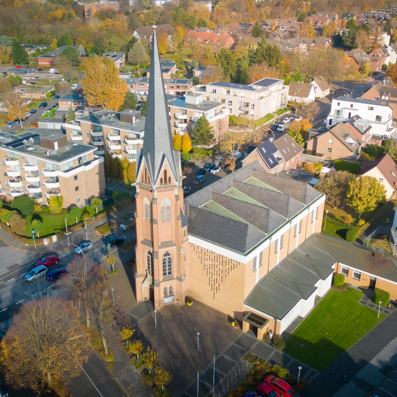 Kirche St. Severin Hermülheim von oben_3 (c) Giuseppe Piliero Kirche St. Severin Hermülheim von oben_3